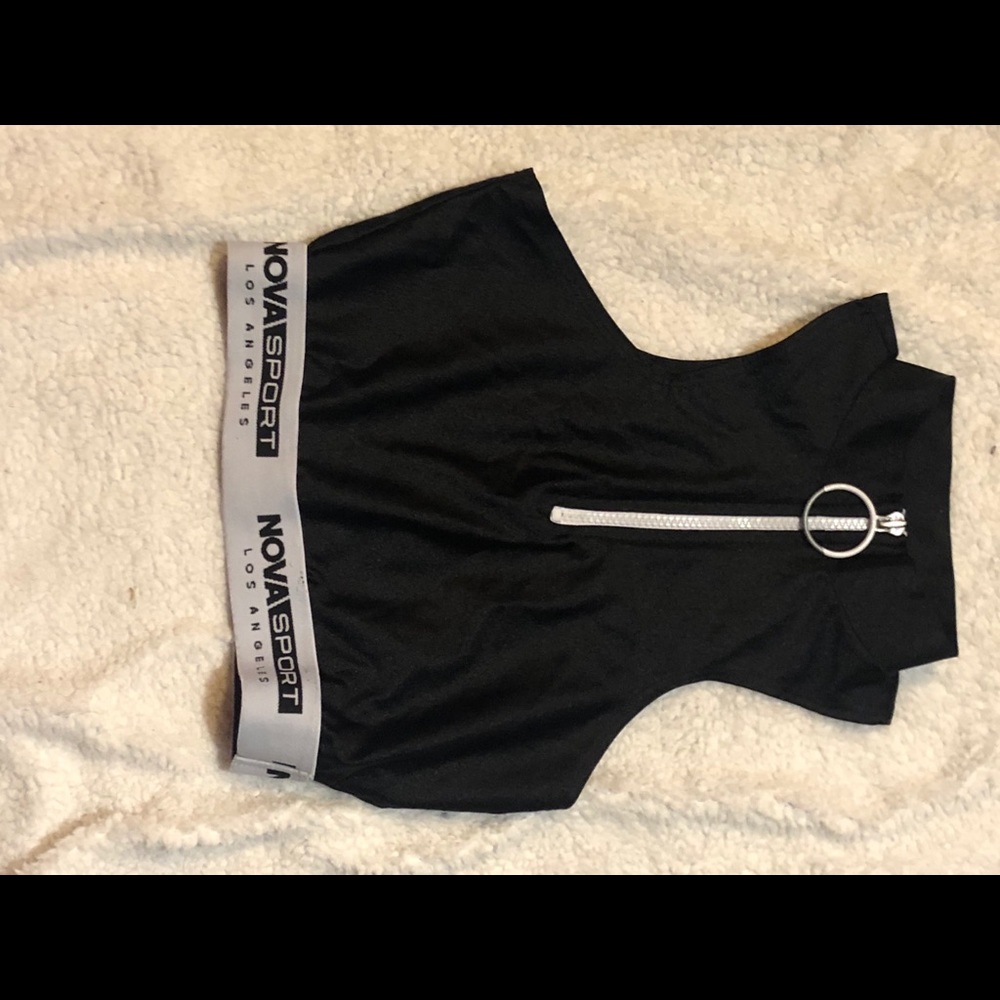 Sports top - Picture 2 of 2